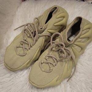 Yeezy 450 Sneakers in Light Olive